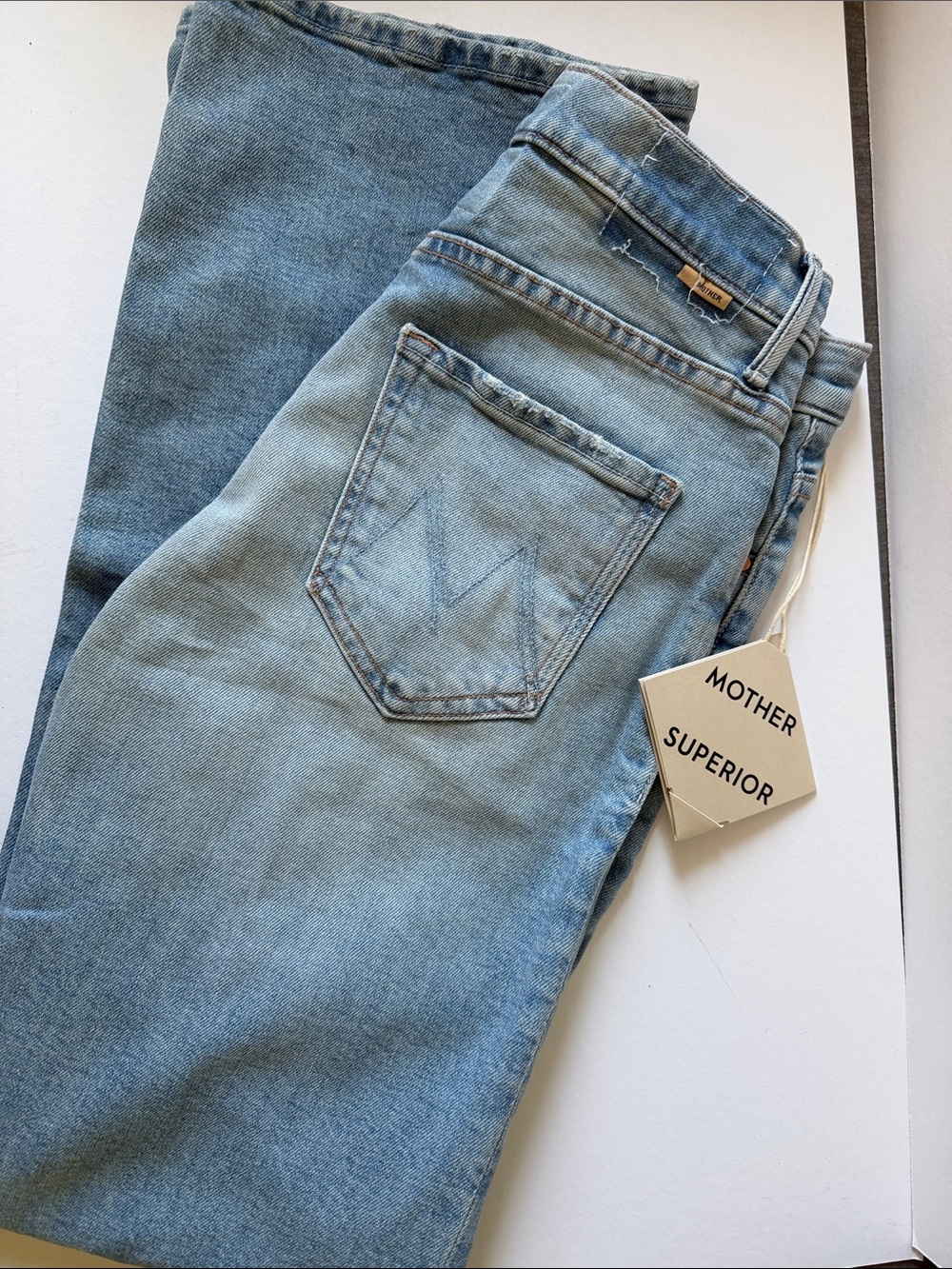 Mother women’s Light Blue Jeans size 28
